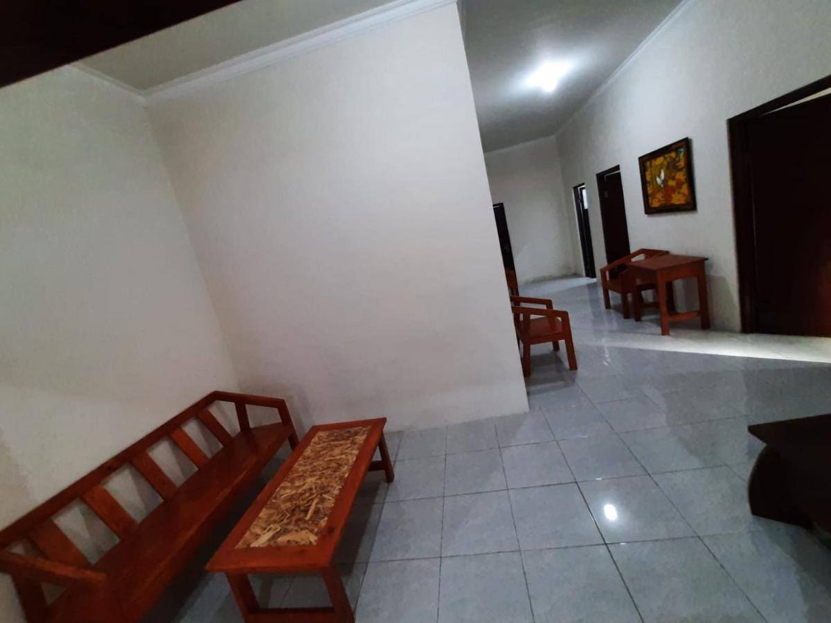 999 Khs Homestay Gilimanuk Exterior photo
