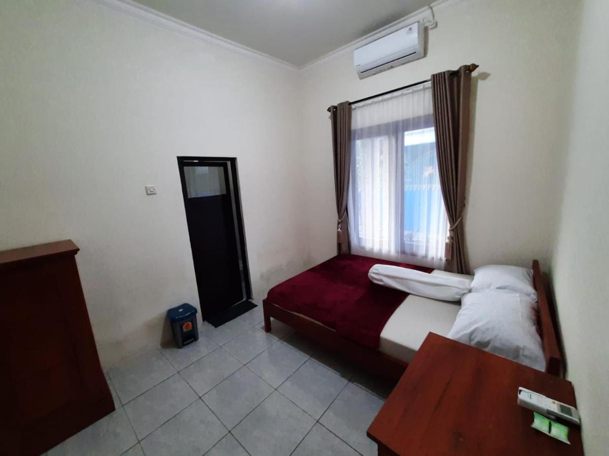 999 Khs Homestay Gilimanuk Exterior photo