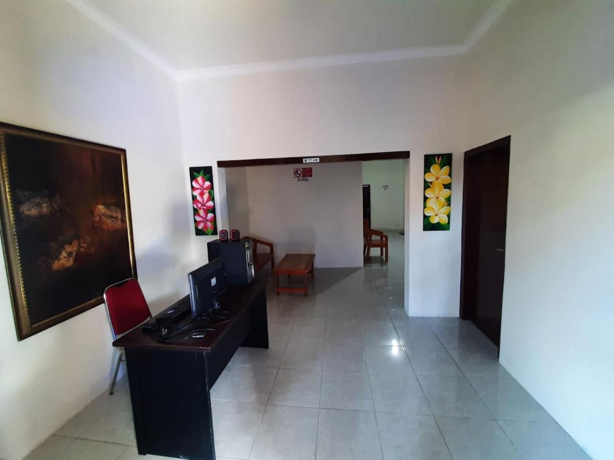 999 Khs Homestay Gilimanuk Exterior photo
